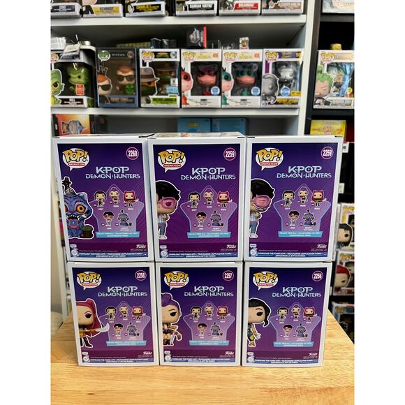 COMPLETE SET 6 K-Pop Demon Hunters Funko Pops Huntr/X CHASE Jinu Zoey Mira Rumi - Picture 5 of 6